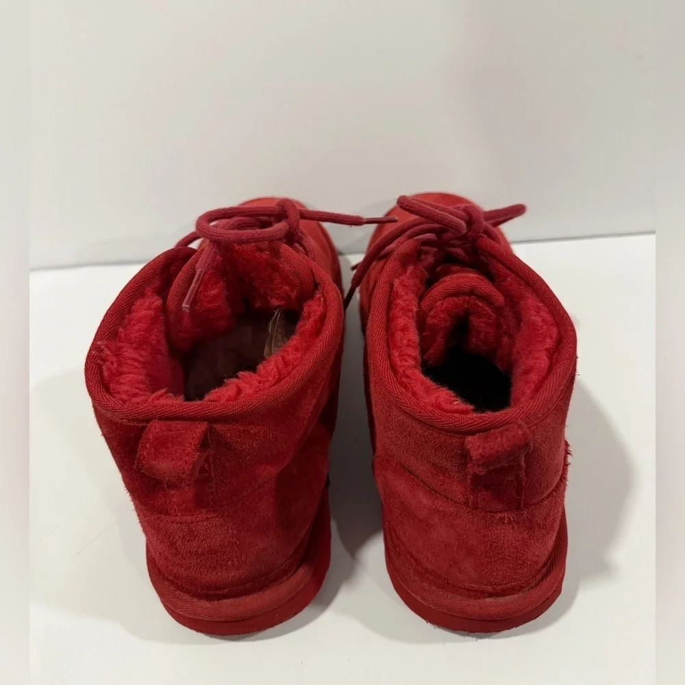 UGG Neumel Boots Red Suede Shearling Lined Chukka Men’s 8 Women’s 9.5